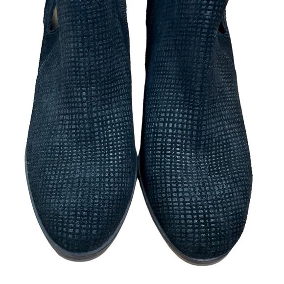 Lucky Brand Ponic Black Suede Ankle Bootie Side Slit Zip Size 7.5 - Picture 6 of 9